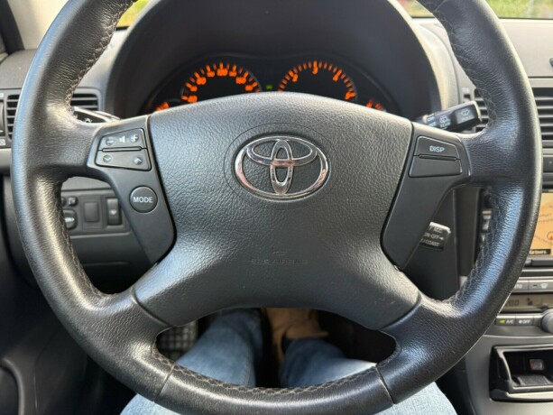 toyota-avensis-diesel-2007-big-24