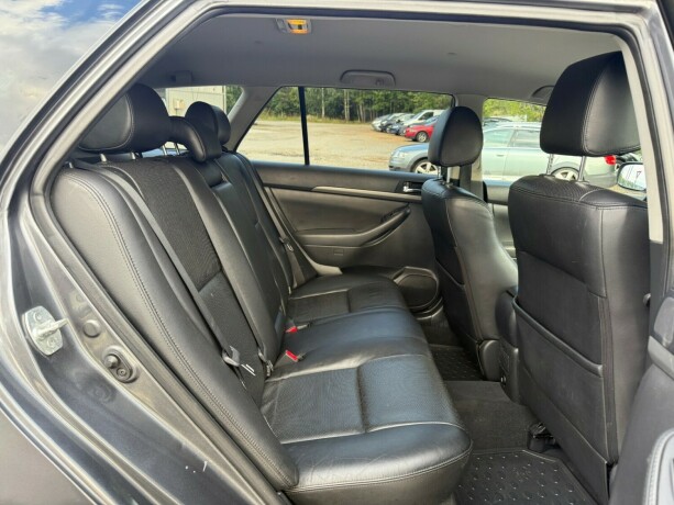 toyota-avensis-diesel-2007-big-11