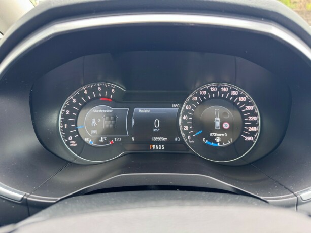 ford-galaxy-diesel-2017-big-20