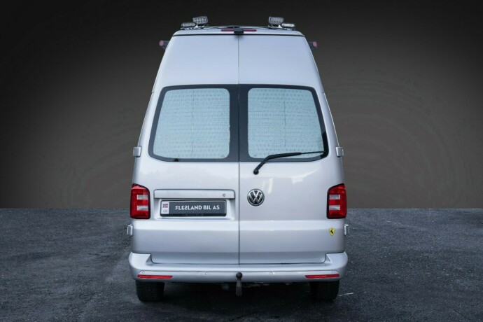 volkswagen-transporter-diesel-2017-big-6