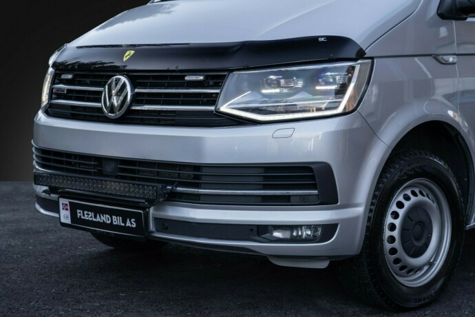 volkswagen-transporter-diesel-2017-big-1